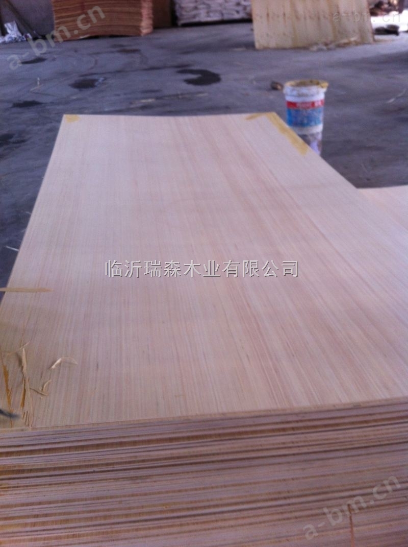 临沂瑞森出口包装板胶合板多层板实木板板材